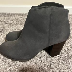 Dark gray Old Navy ankle boots size 9 gently worn.